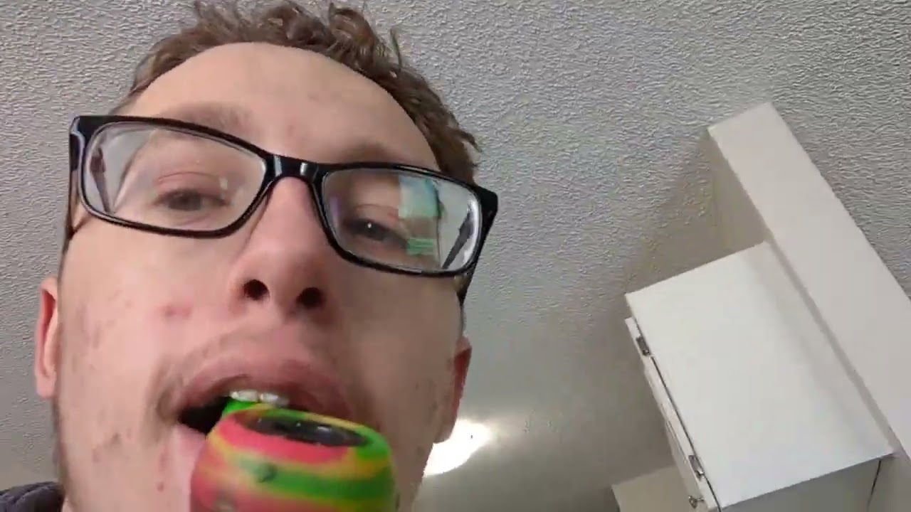 Tweed black triangle 📐 weed review bomb kush