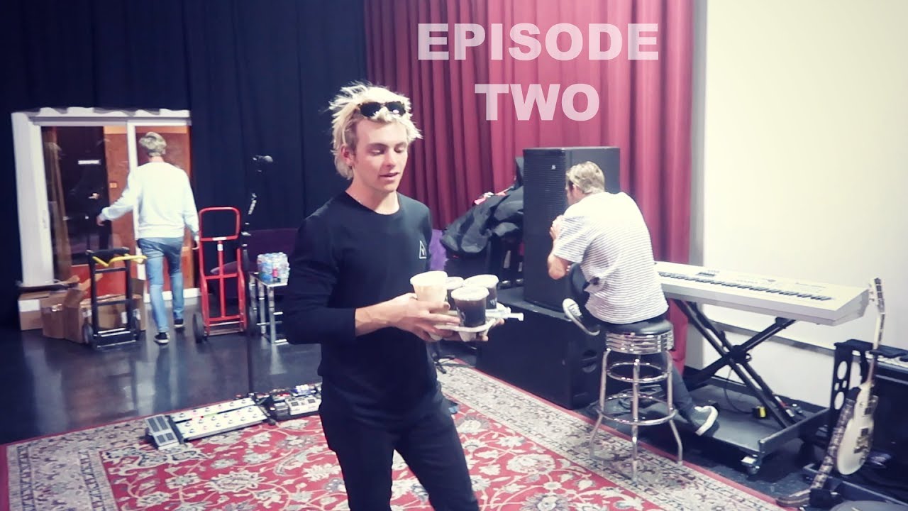 Ross on Starbucks Duty S2E2 | R5 TV