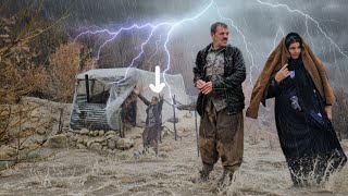 A violent storm and a roaring sky with hail and lightning⛈️ | In the nomadic life region of Iran
