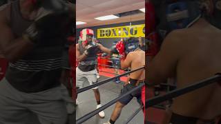 Lightweight sparring against a light heavyweight #boxing #boxeo #2026