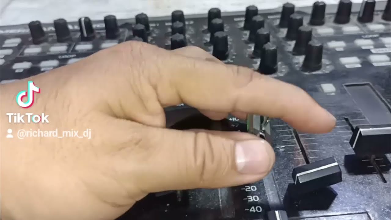 AMERICAN AUDIO VMS4 CAMBIO DE CONTROLES DE VOLUMEN Y FADER