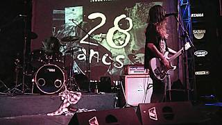 Vídeo de Born In A Junkyard