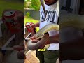 Самый спокойный человек рядом со змеёй 😱