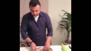 Kitchen with ahmed khalil  طريقة عمل البيتزا الرفيعة الايطالي