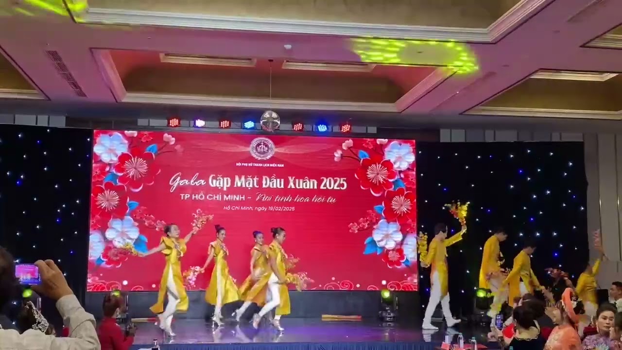 Những Ngày Xuân Rực Rỡ - VĐ Hương Việt - 0931738876