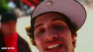 Watch La Symphony Timeless video