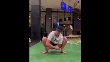 DEEP SQUAT WITH REACH