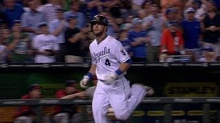 Gordon's long home run levels the score