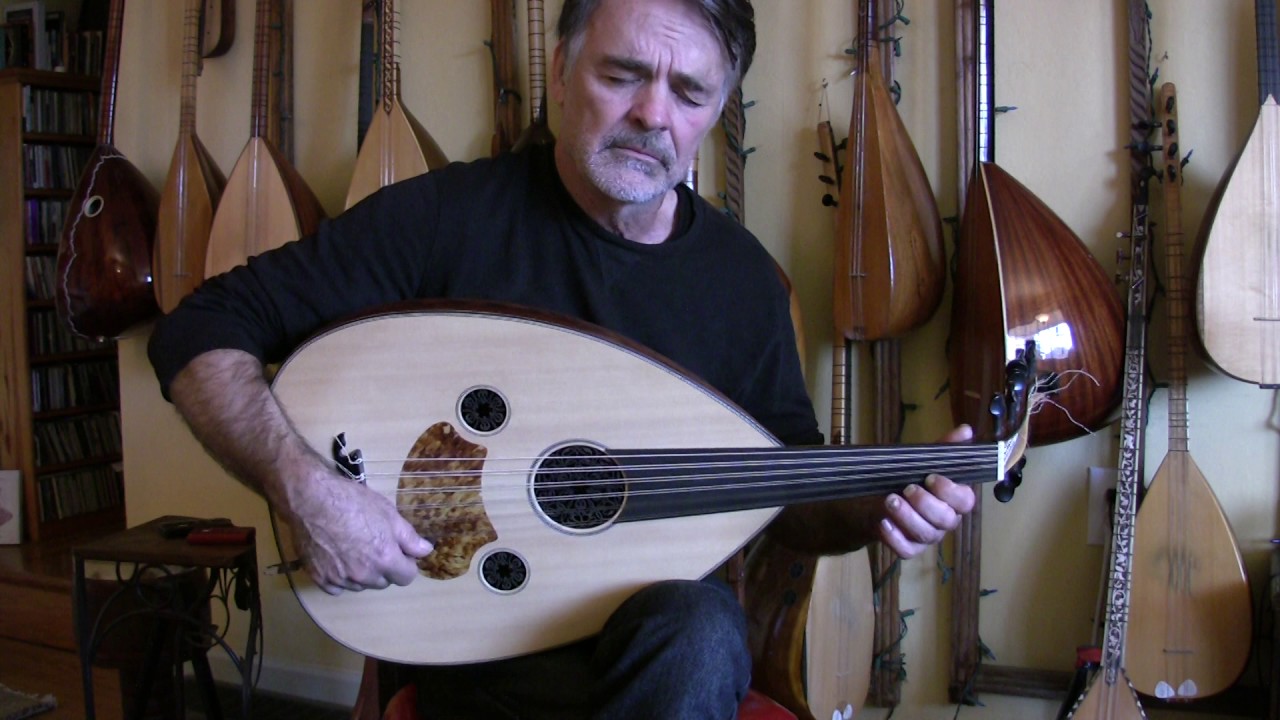 oud wall hanger