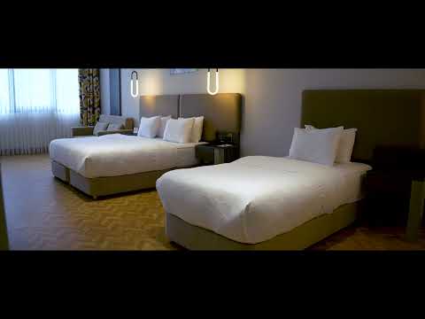 V Center Hotel, tanıtım filmi referansı