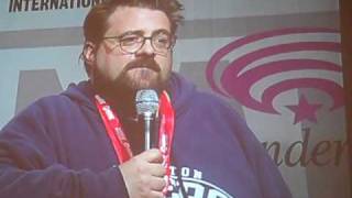 Kevin Smith At WonderCon 2010 (Part 1)
Video by Geeks of Doom Staff Writer Tom Cheredar. Kevin Smith At WonderCon 2010 (Part 1)