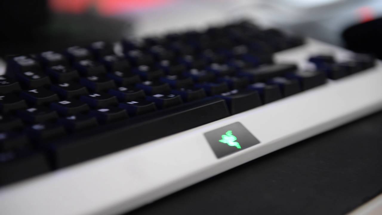 White Razer Blackwidow Tournament Edition Showcase Youtube