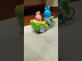 labubu biru dan pink naik sepeda