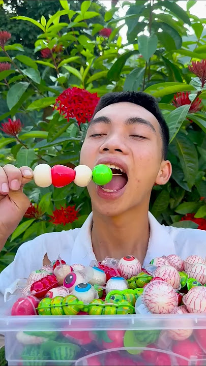 eclairs candy 🍓🍡🍭 aur pulse candy #short #entertainment #comedy
