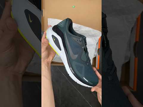 Video Nike Structure 26 Unboxing: The Best Stability Shoe?