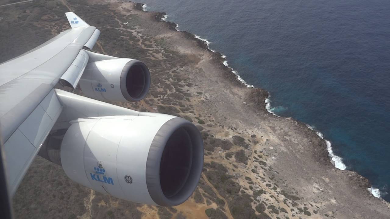 KLM Boeing 747-400 Takeoff Curacao Hato Airport