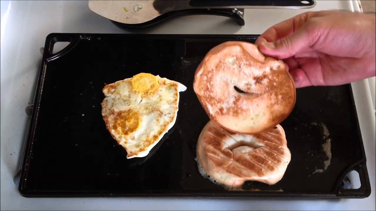 Egg breakfast sandwich on the lodge cast iron griddle! 