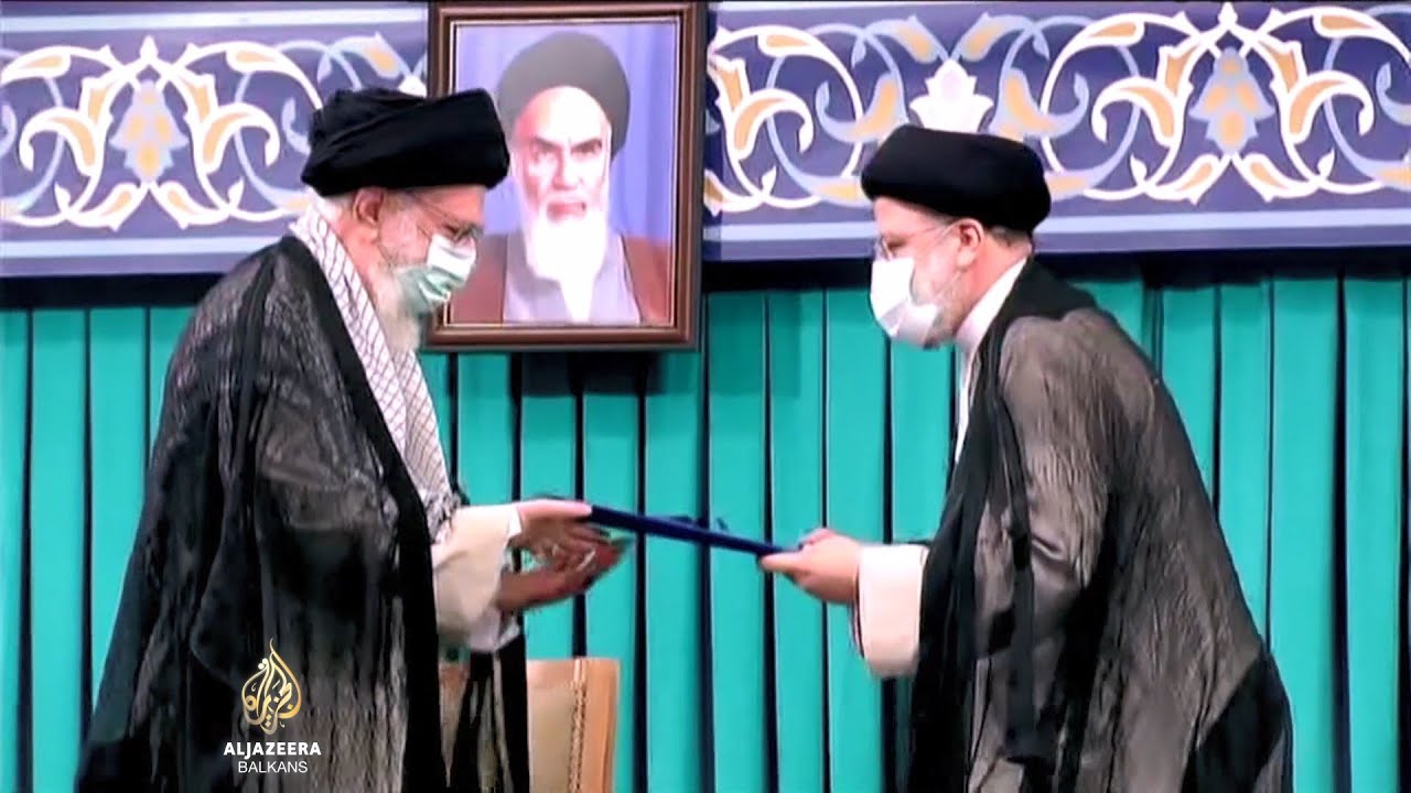 تحديات عديدة في عام من حكم ريسي