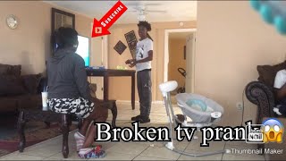 “BROKEN TV SCREEN” PRANK ON MOM!!! (SHE GETS MAD)