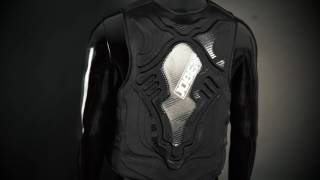 The molded vest is a thin and made of neoprene which makes it nice
comfortable. pvc foam panels are strategically placed to let func...