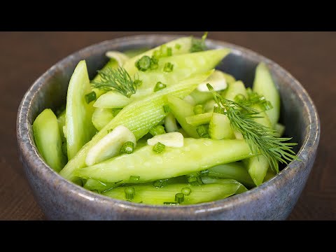 Это вкуснее, чем малосольные огурцы. Готовьте сразу на неделю