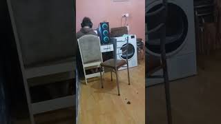 Dünyası Başına Yıkılan Maymun Cukkan