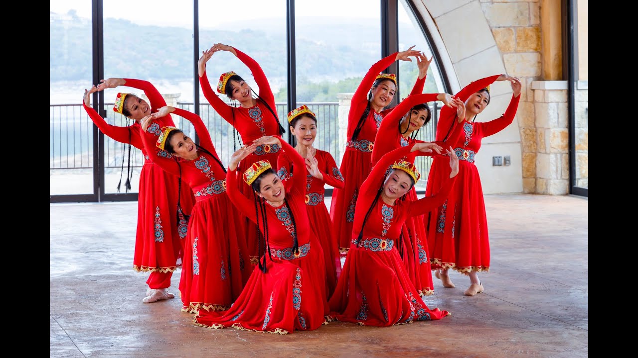 Austin Moonflower Performing Arts Group 奥斯汀花好月圆艺术团 - Dancing Roses in ...
