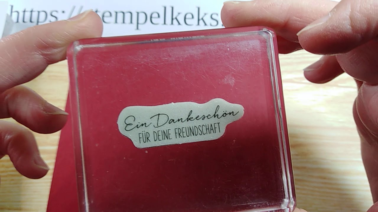 Tipp Aufkleber auf Gummistempel anbringen