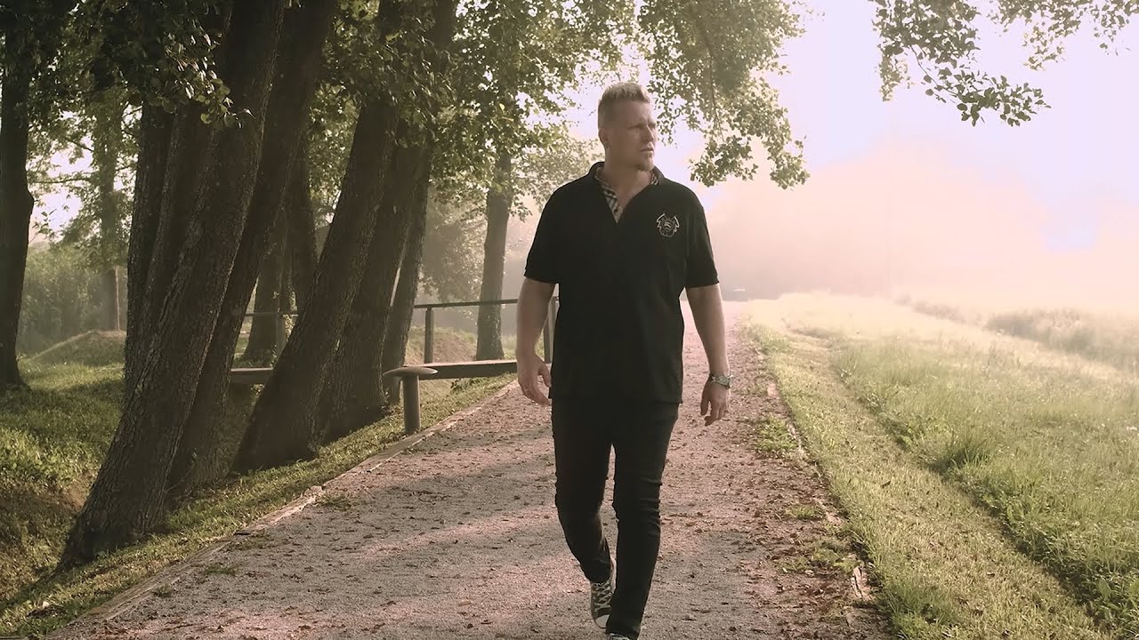 Twins - Stari moj (Official Video)