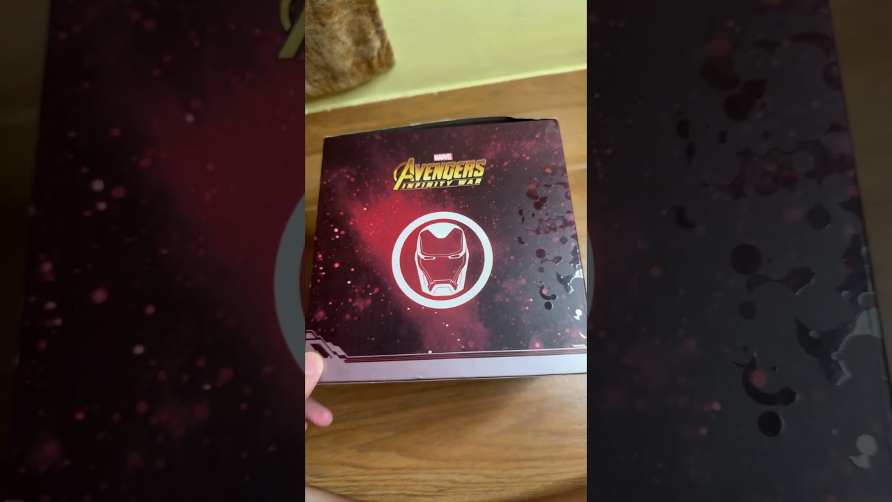 Hot toys cos baby iron man 