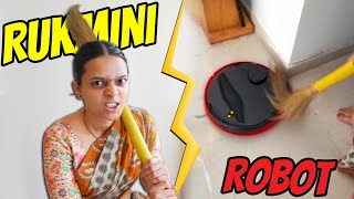 Kaamwali Bai VS Robot Vacuum Cleaner