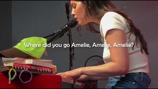 Gracie Abrams - Amelie (Lyrics) | Live Piano Version Resimi