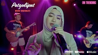 Download Lagu Woro Widowati – Patgulipat | Lagu Jawa Viral TikTok 2025 | Lagu Galau Romantis Bikin Baper MP3 Download Lagu Woro Widowati – Patgulipat | Lagu Jawa Viral TikTok 2025 | Lagu Galau Romantis Bikin Baper MP3