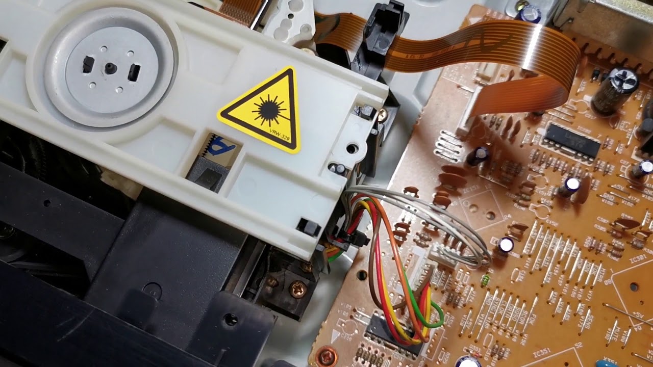 Pioneer PD-204 disc reading problem - YouTube