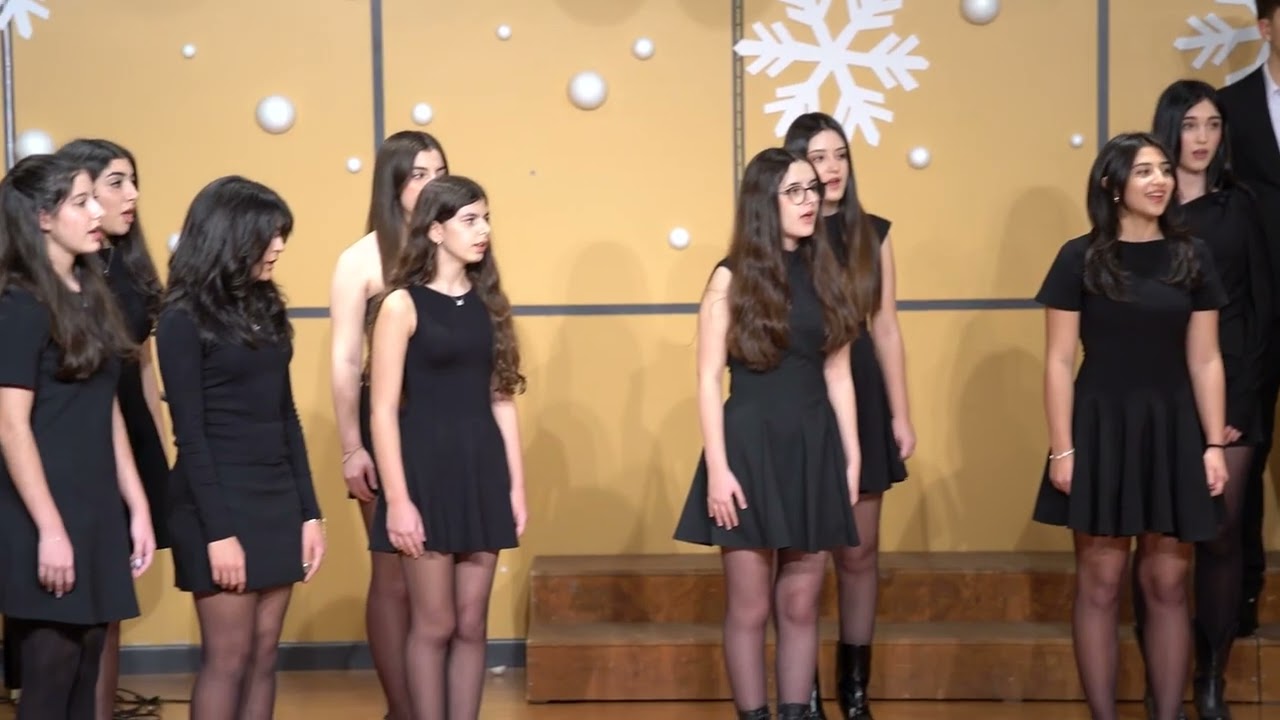 Geleneksel İçinde Sevgi Saklı Konseri, Sezin Vokal Ensemble Performansı