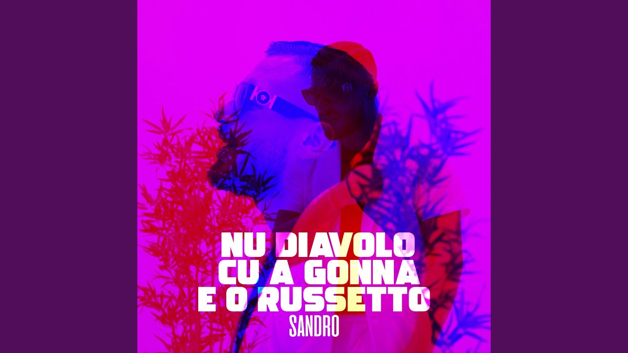 Nu diavolo cu a gonna e o russetto