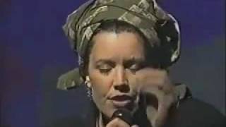 Toni Childs "Lay down your pain" LIVE on Australian Television 1994.m4v chords