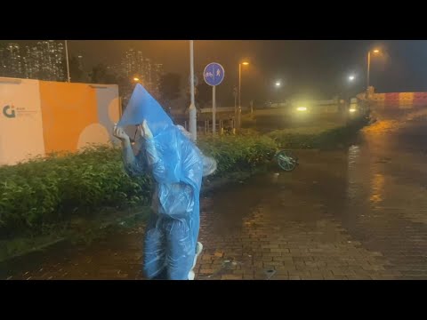 Super Typhoon Saola hits Hong Kong | AFP