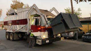 Autocar WX FF Gomez RHD Front Load Garbage Truck