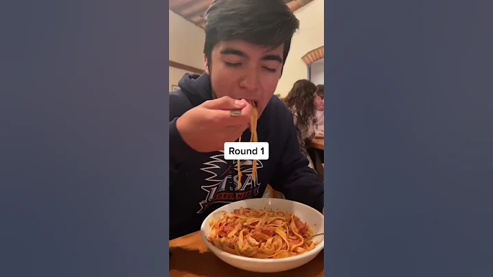 Never Ending Pasta Bowl Olive Garden! 🍝 #shorts #pasta #olivegarden #foodie #tiktokvideo