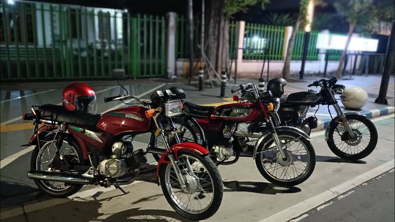 SUZUKI A100 DAN YAMAHA L2 SUPER JALAN JALAN MALAM ANTAR KOTA KDR - JOMBANG