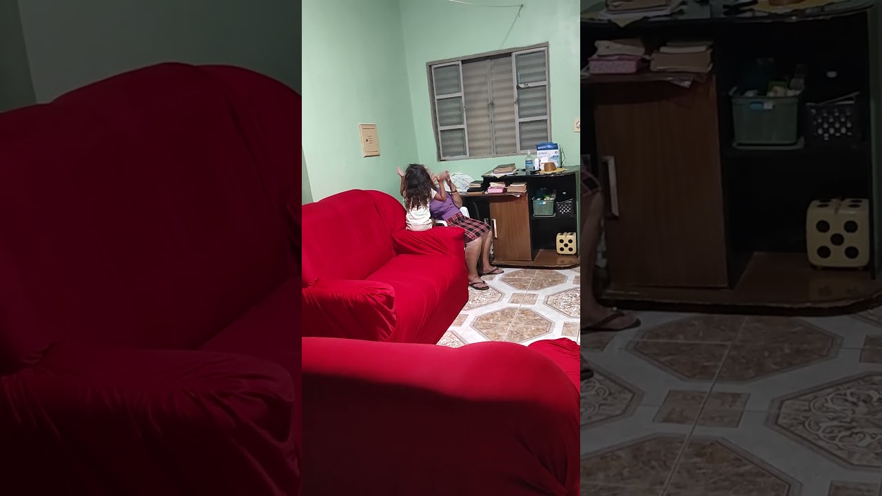 meu neném brincando com a bisa😍