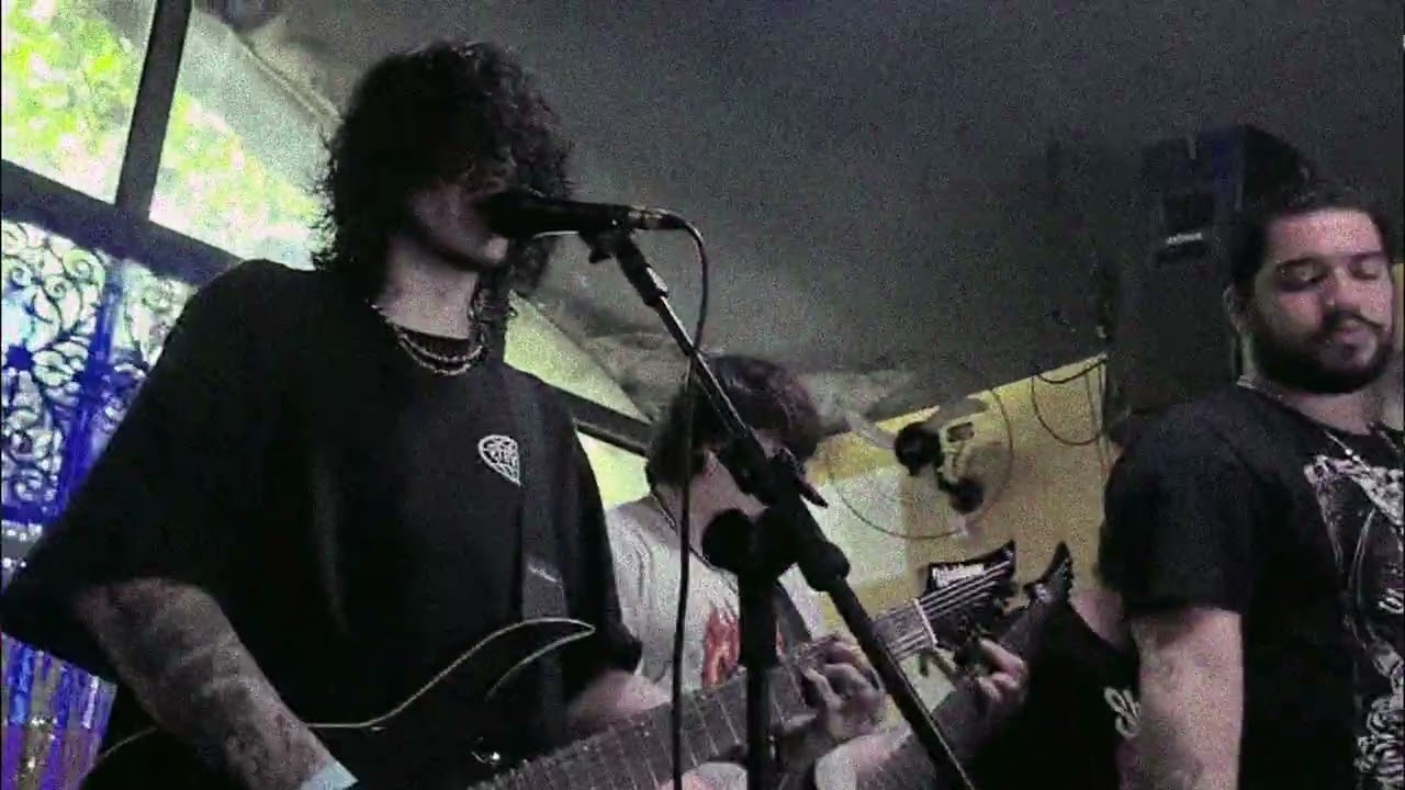 Guarda After here - Vertigo (Official visualizer) su YouTube Guarda After here - Vertigo (Official visualizer) su YouTube