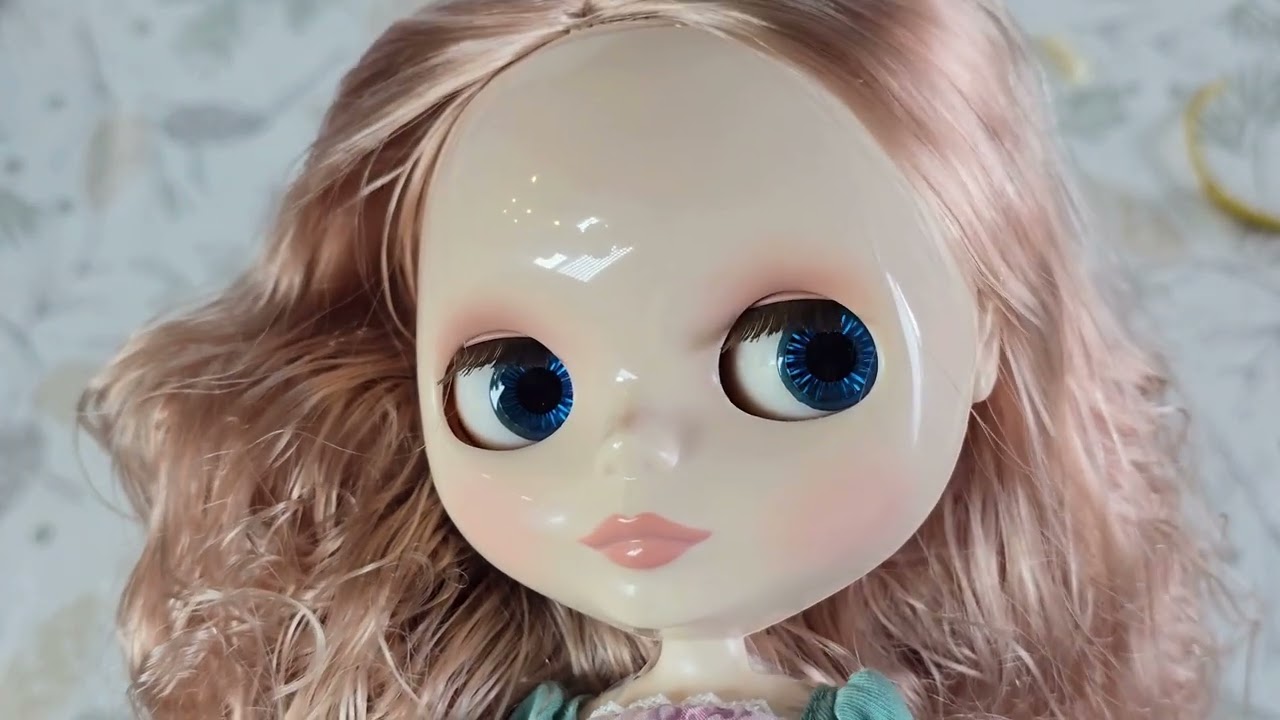 Chloris Country Life Blythe Doll Unboxing - YouTube