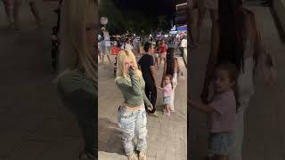 Todo El Día He Traído Esta Canción En La Mente