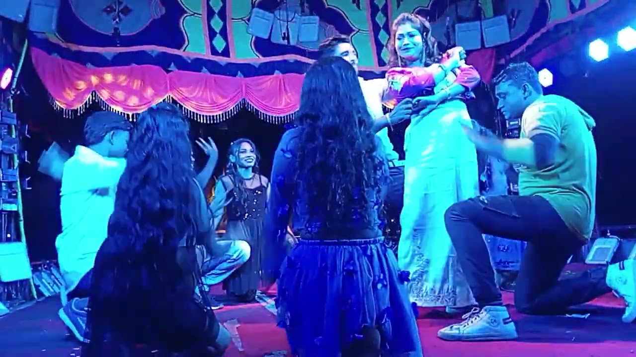 Chatira kahaku dekhichi kia Naik Pada jatra