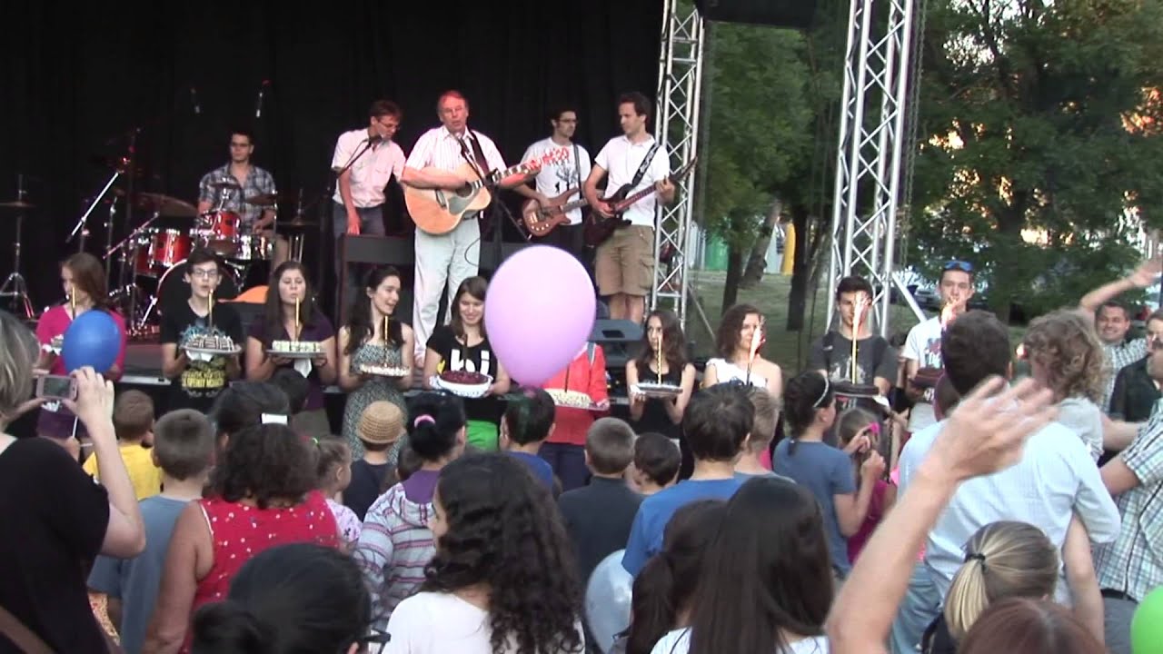 25 éves a Káposztásmegyeri Szentháromság Templom