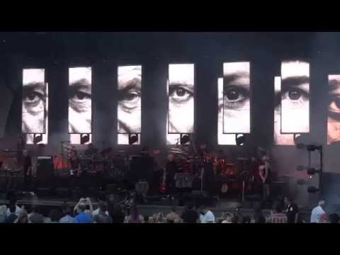 Peter Gabriel and Sting Play "The Rhythm of the Heat"