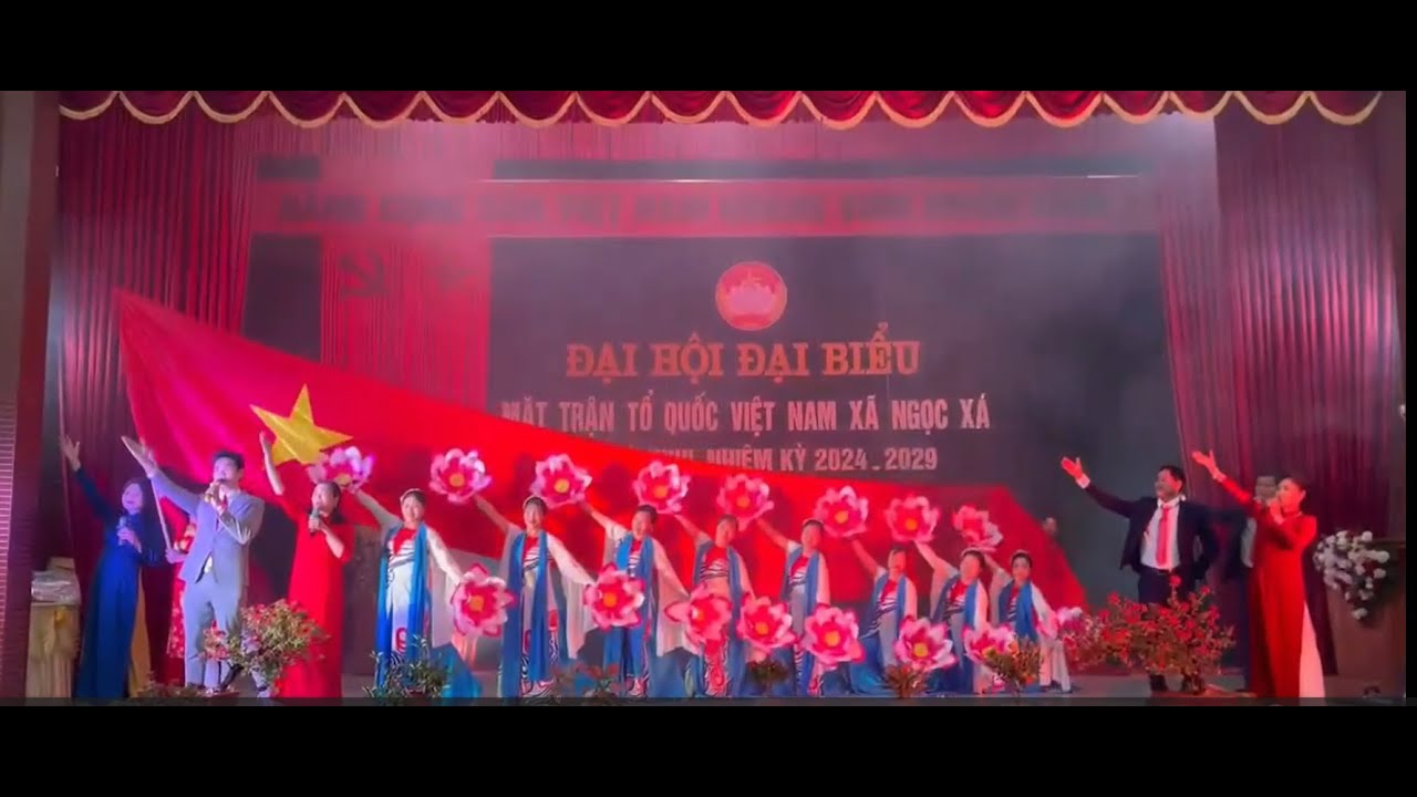 Hát múa VINH QUANG MẶT TRẬN TỔ QUỐC TA - Sáng tác Quang Vượng. Biểu diễn: Tốp cả Nam Nữ CLB Hữu Bằng