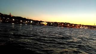 İstanbul Un Feribottan Muhteşem Akşam Manzarası...